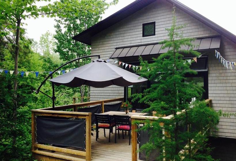 Bed and Breakfast Au Balcon Chez Juliette | Saint-Mathieu-du-Parc | Quebec | Canada 1