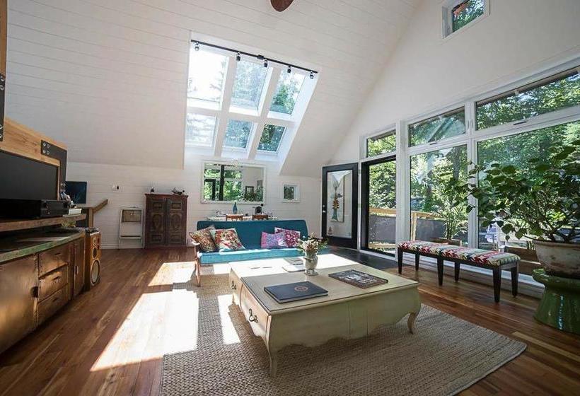 Bed and Breakfast Au Balcon Chez Juliette | Saint-Mathieu-du-Parc | Quebec | Canada 2