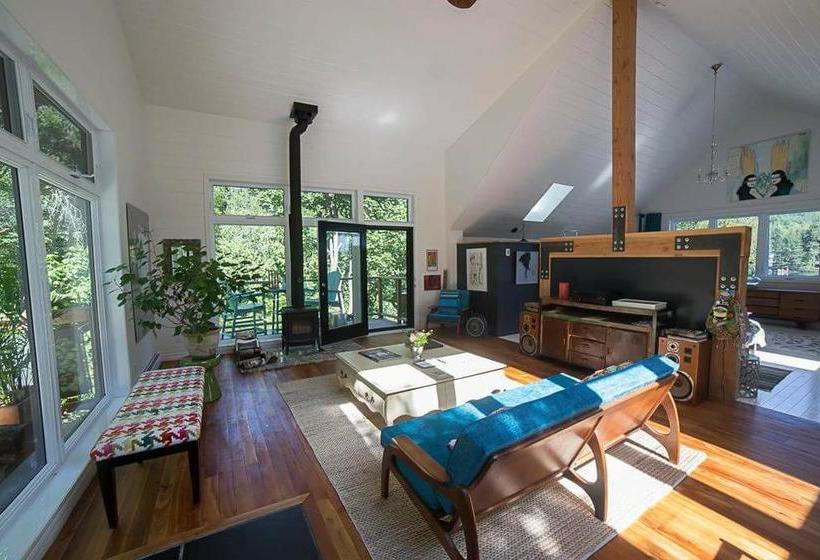 Bed and Breakfast Au Balcon Chez Juliette | Saint-Mathieu-du-Parc | Quebec | Canada 3