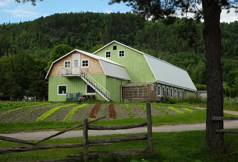 Bed and Breakfast Jardin Potager | Sainte Rose du Nord | Quebec | Canada 1