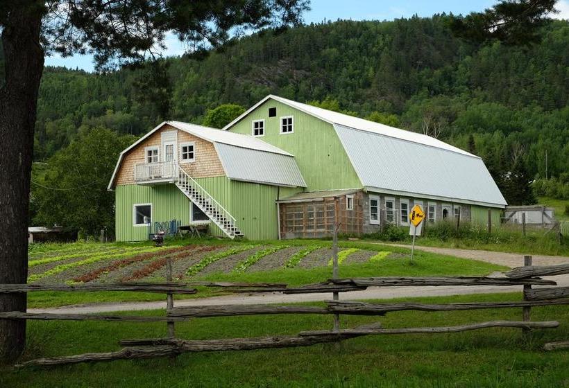 Bed and Breakfast Jardin Potager | Sainte Rose du Nord | Quebec | Canada 5