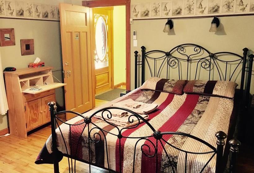 Bed and Breakfast Autour Du Monde | Granby | Quebec | Canada 1