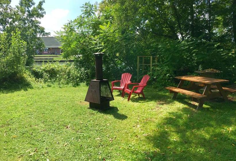 Bed and Breakfast Autour Du Monde | Granby | Quebec | Canada 15