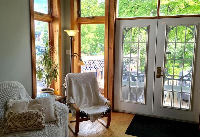 Bed and Breakfast Autour Du Monde | Granby | Quebec | Canada 17