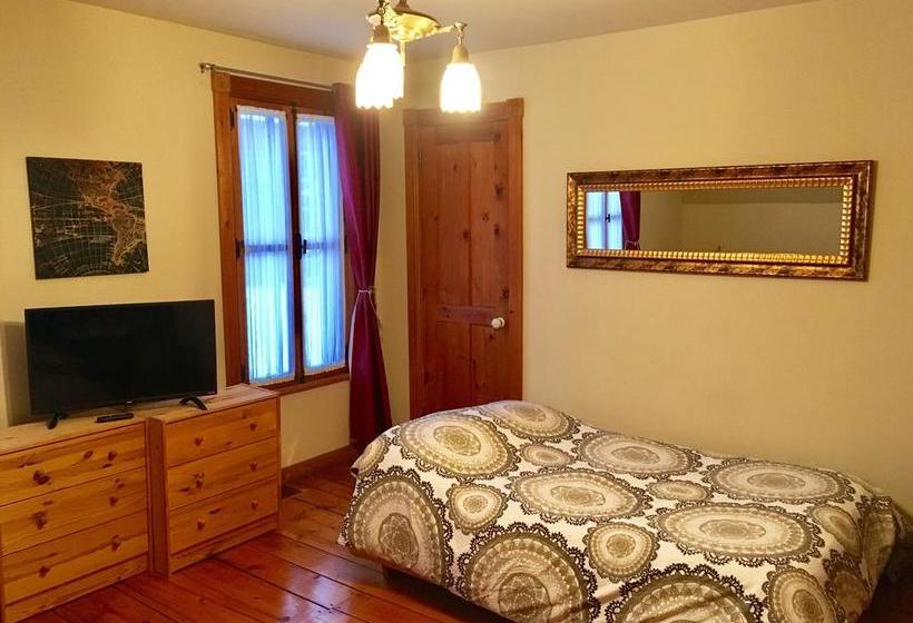 Bed and Breakfast Autour Du Monde | Granby | Quebec | Canada 8