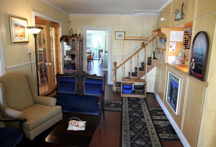 Hotel Auberge Des Cévennes | L'Anse st Jean | Quebec | Canada 12