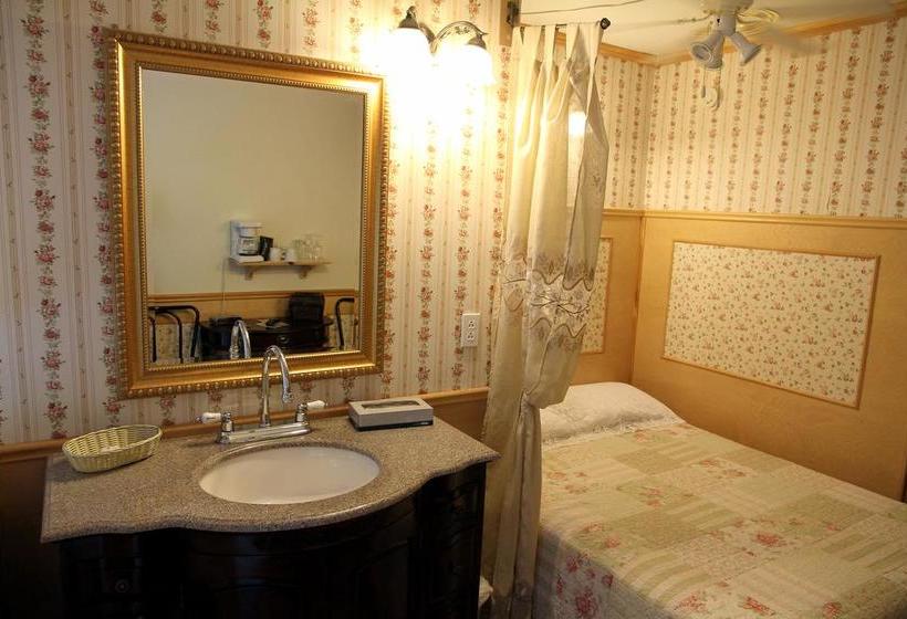 Hotel Auberge Des Cévennes | L'Anse st Jean | Quebec | Canada 5