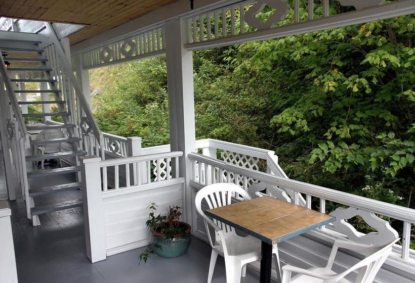 Hotel Auberge Des Cévennes | L'Anse st Jean | Quebec | Canada 6