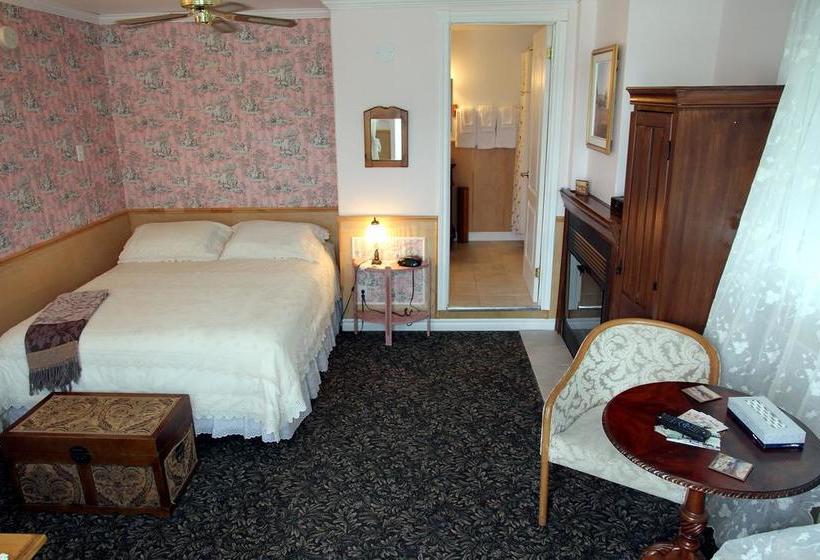 Hotel Auberge Des Cévennes | L'Anse st Jean | Quebec | Canada 9