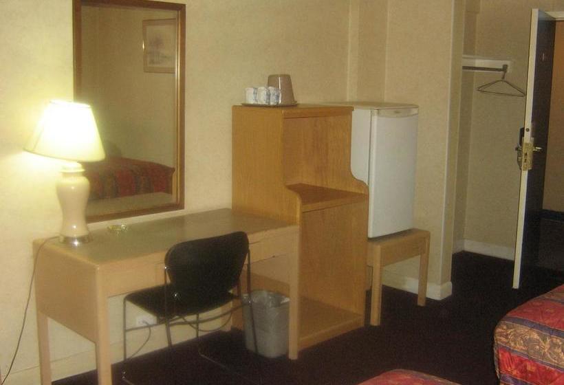 Motel Town And Country Motor | Calgary | Alberta | Canada 7