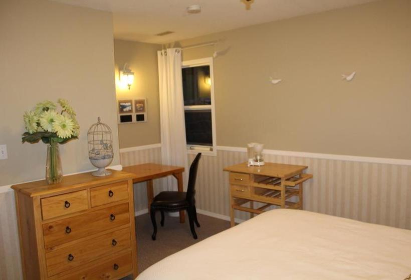 Country Cottage B&b | Vernon | British Columbia | Canada 3