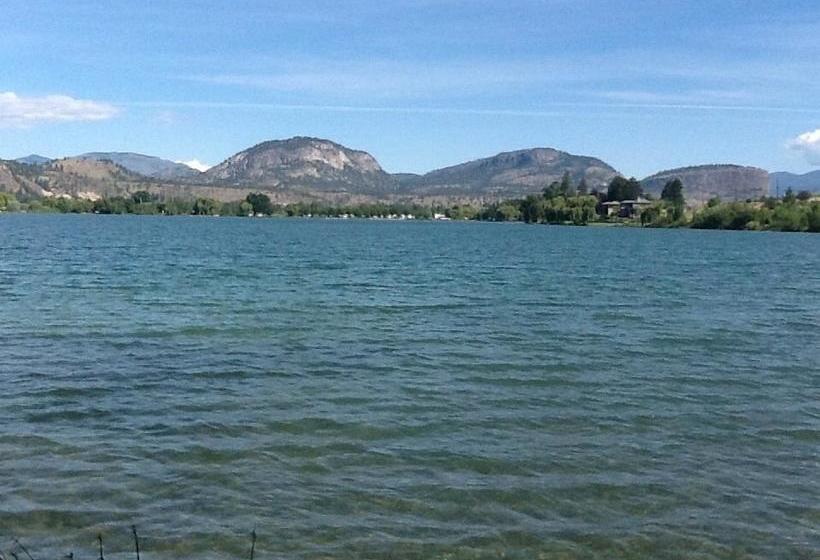 Vintage Merlot Bed And Breakfast | Oliver | British Columbia | Canada 20