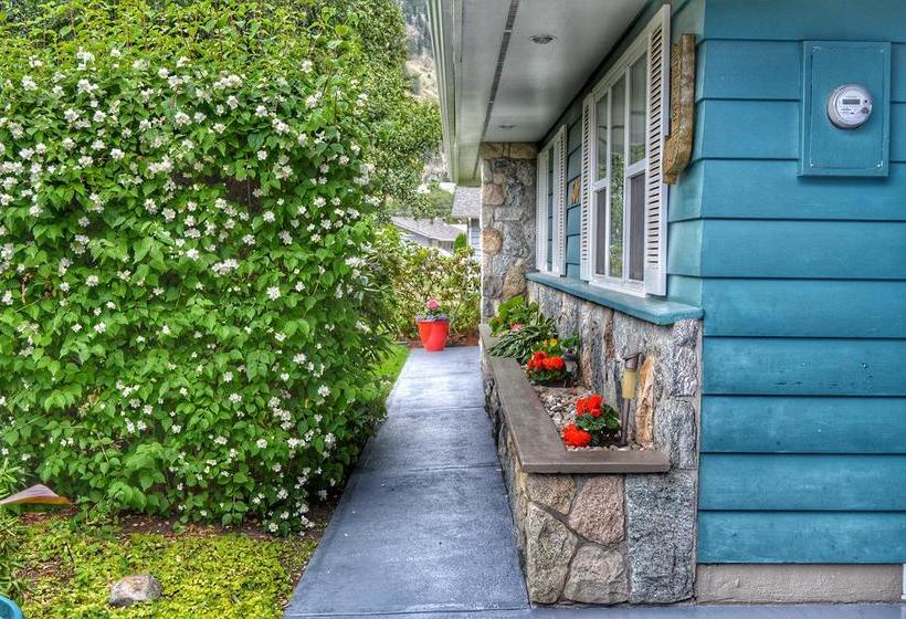 Sunny Shuswap B&b | Chase | British Columbia | Canada 13