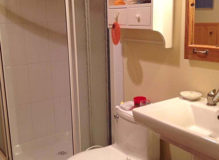 Modern Bungalow Bed And Breakfast | Belleville | Ontario | Canada 5