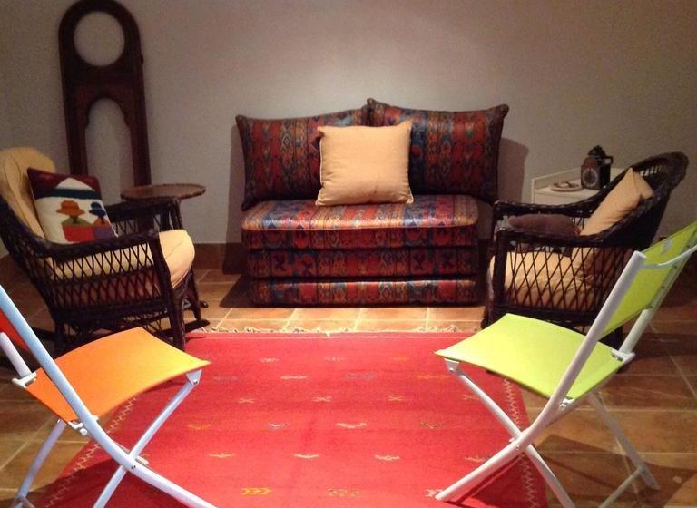 Modern Bungalow Bed And Breakfast | Belleville | Ontario | Canada 8