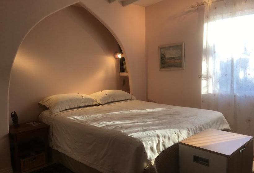 Mediterranean Edmonton B&b Alberta