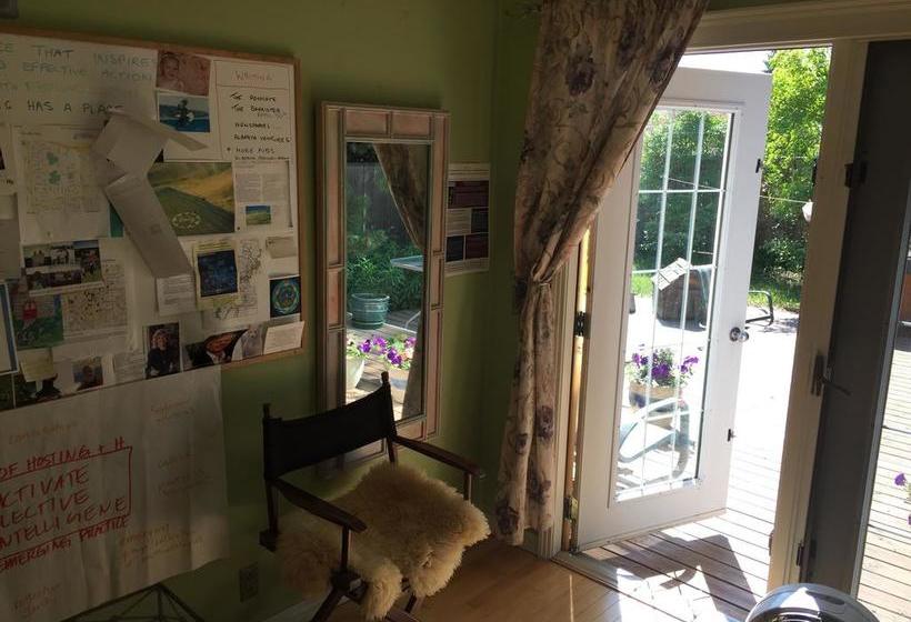 Mediterranean Edmonton B&b | Edmonton | Alberta | Canada 12