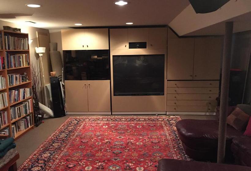 Mediterranean Edmonton B&b | Edmonton | Alberta | Canada 17