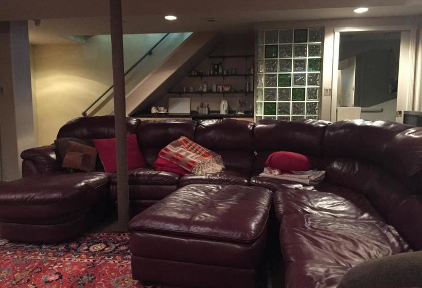 Mediterranean Edmonton B&b | Edmonton | Alberta | Canada 18