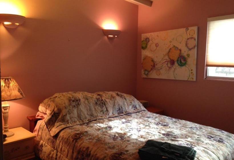 Mediterranean Edmonton B&b | Edmonton | Alberta | Canada 2