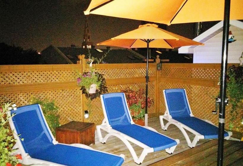 L Escogriffe B&b  Men Only | Montreal | Quebec | Canada 15