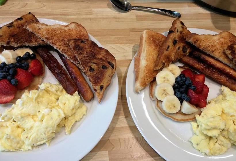 L Escogriffe B&b  Men Only | Montreal | Quebec | Canada 18