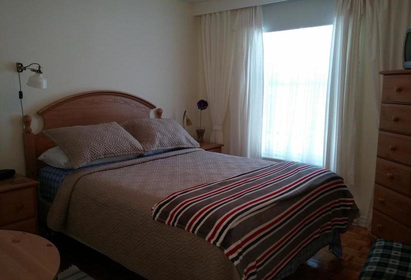 L Escogriffe B&b  Men Only | Montreal | Quebec | Canada 4