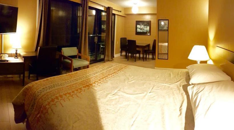 Above Tide Motel | Campbell River | British Columbia | Canada 13