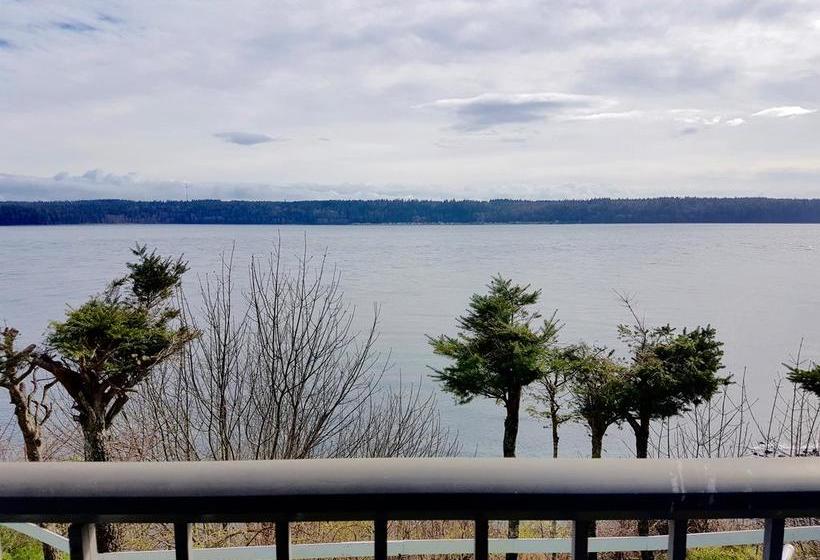 Above Tide Motel | Campbell River | British Columbia | Canada 19