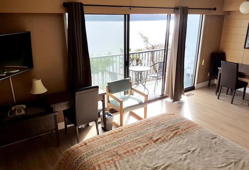 Above Tide Motel | Campbell River | British Columbia | Canada 8