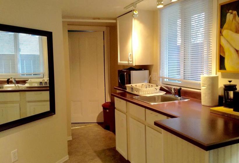 Bed and Breakfast Gaslight Inn Victoria | Victoria | British Columbia | Canada 4