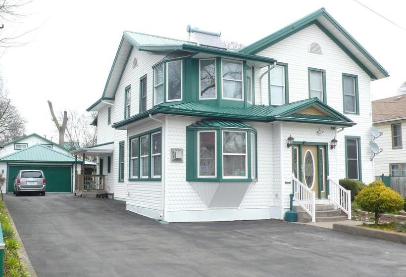 Niagara S Emerald Falls Bed & Breakfast