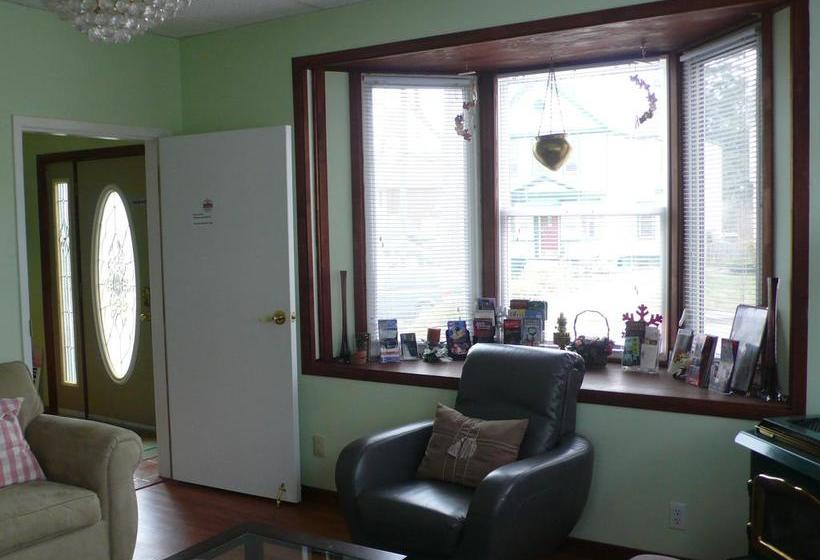 Niagara S Emerald Falls Bed & Breakfast | Niagara Falls | Ontario | Canada 2