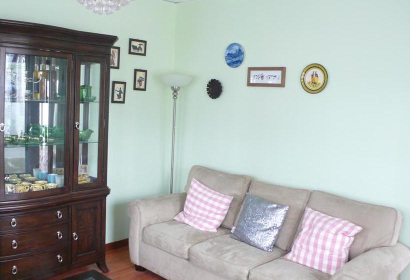 Niagara S Emerald Falls Bed & Breakfast | Niagara Falls | Ontario | Canada 3