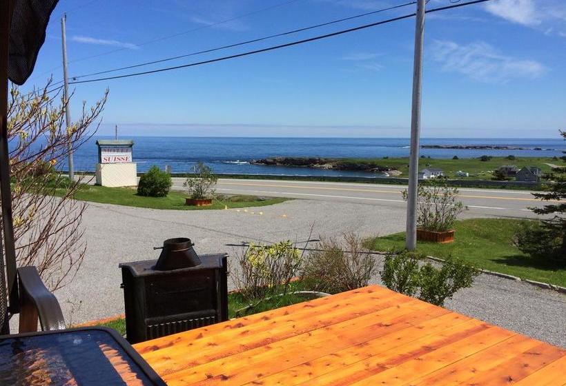 Motel Suisse | Saint-Georges-de-Malbaie | Quebec | Canada 2