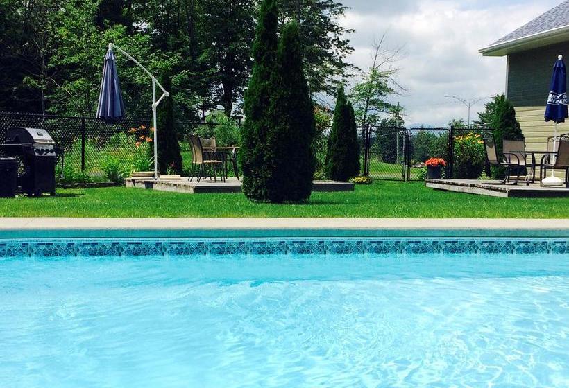 Motel Des Cèdres | Sherbrooke | Quebec | Canada 2