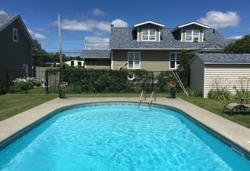 Motel Des Cèdres | Sherbrooke | Quebec | Canada 3