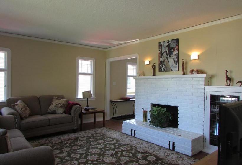 Campbell Cottage B&b | Nanaimo | British Columbia | Canada 16