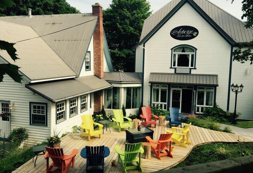 Hotel Auberge Sous Les Arbres | Gaspe | Quebec | Canada 2