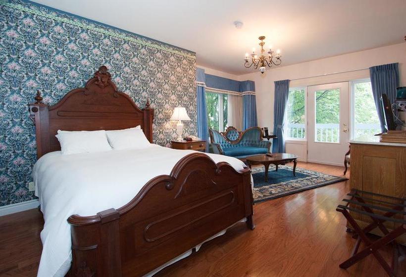 Hotel Auberge Sous Les Arbres | Gaspe | Quebec | Canada 6