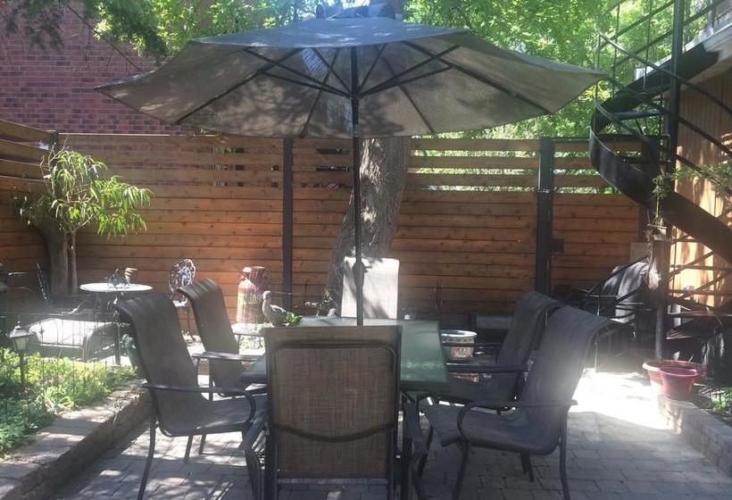 Maison Des Jardins B & B | Montreal | Quebec | Canada 1