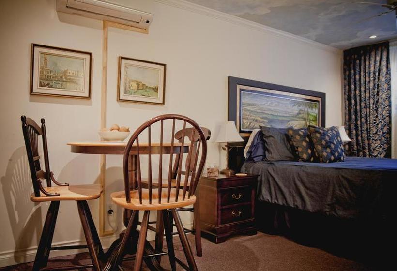 Maison Des Jardins B & B | Montreal | Quebec | Canada 11