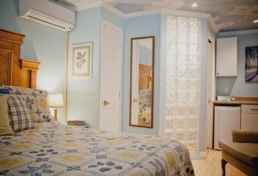 Maison Des Jardins B & B | Montreal | Quebec | Canada 7