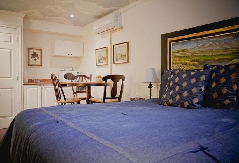 Maison Des Jardins B & B | Montreal | Quebec | Canada 9