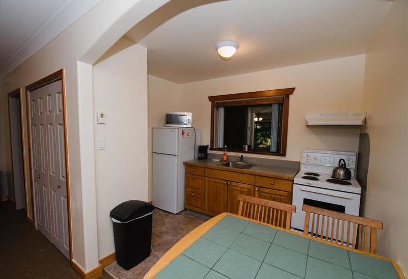 Ruby Lake Resort | Madeira Park | British Columbia | Canada 14