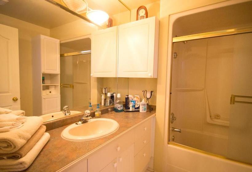 Eagle Close Executive B&b | Prince Rupert | British Columbia | Canada 10