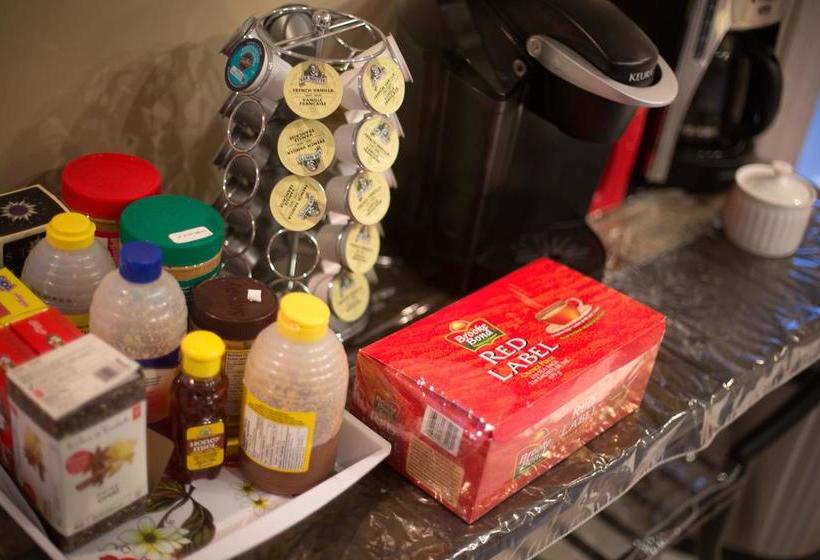 Eagle Close Executive B&b | Prince Rupert | British Columbia | Canada 13