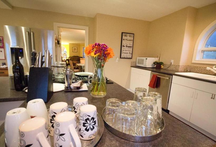 Eagle Close Executive B&b | Prince Rupert | British Columbia | Canada 15