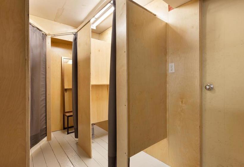 Whistler Lodge Hostel | Whistler | British Columbia | Canada 16