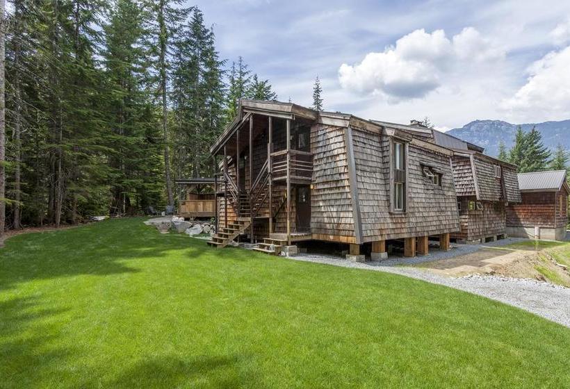 Whistler Lodge Hostel | Whistler | British Columbia | Canada 20